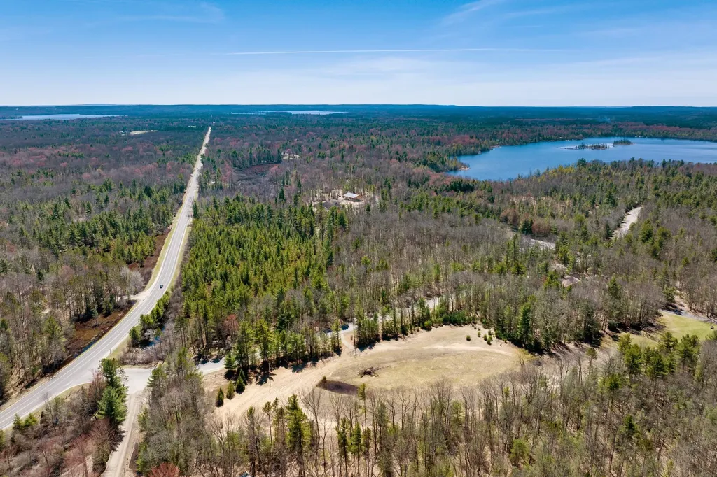 VL2 Mud Lake Road Green Lake Township MI 49643