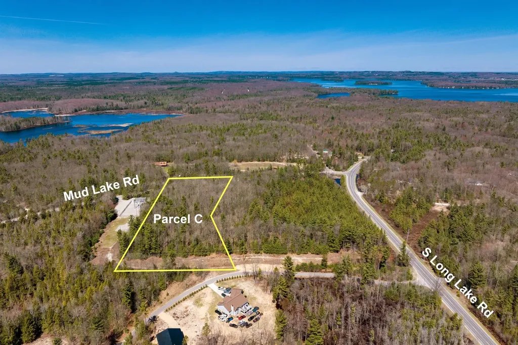 VL1 Mud Lake Road Green Lake Township MI 49643