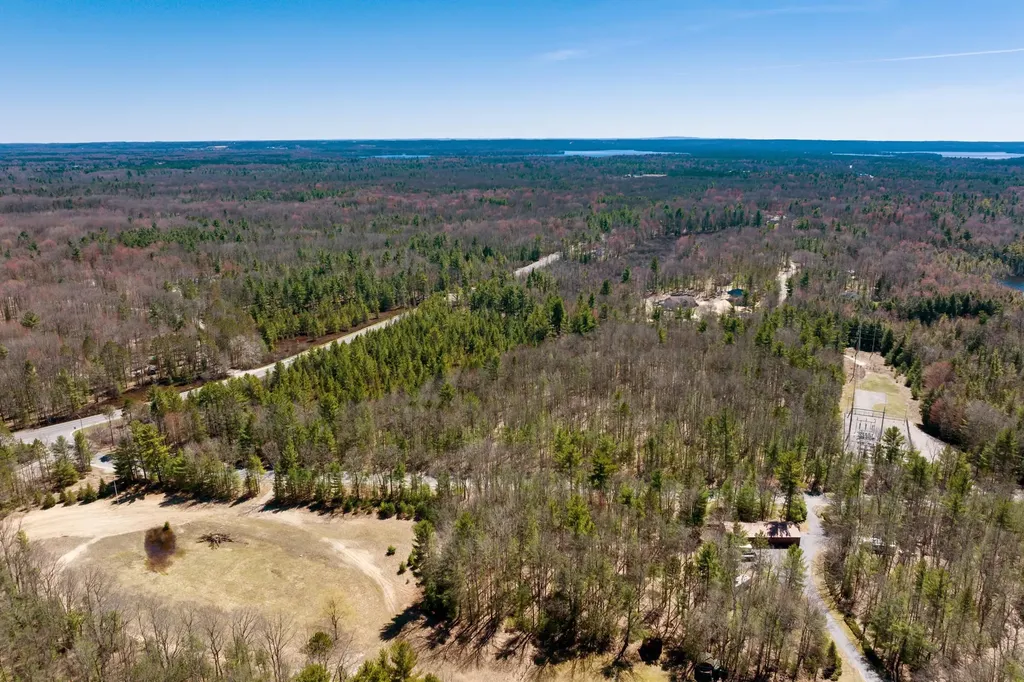 VL1 Mud Lake Road Green Lake Township MI 49643