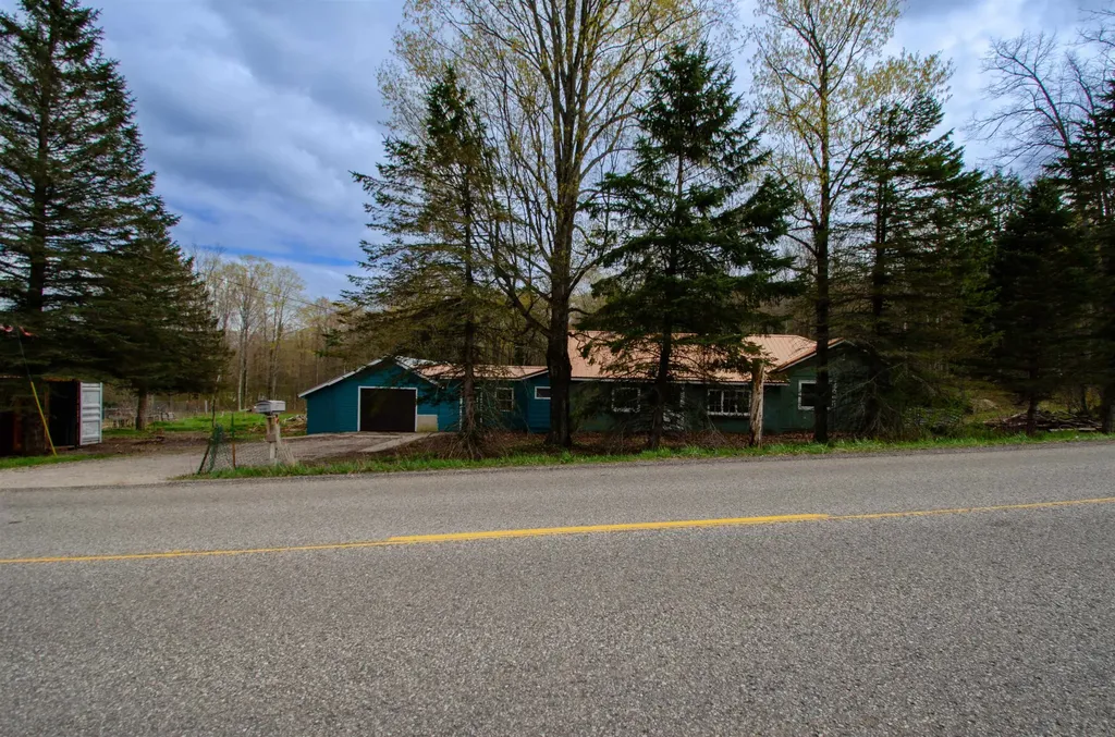 4839 Bunker Hill Road Echo Township MI 49622