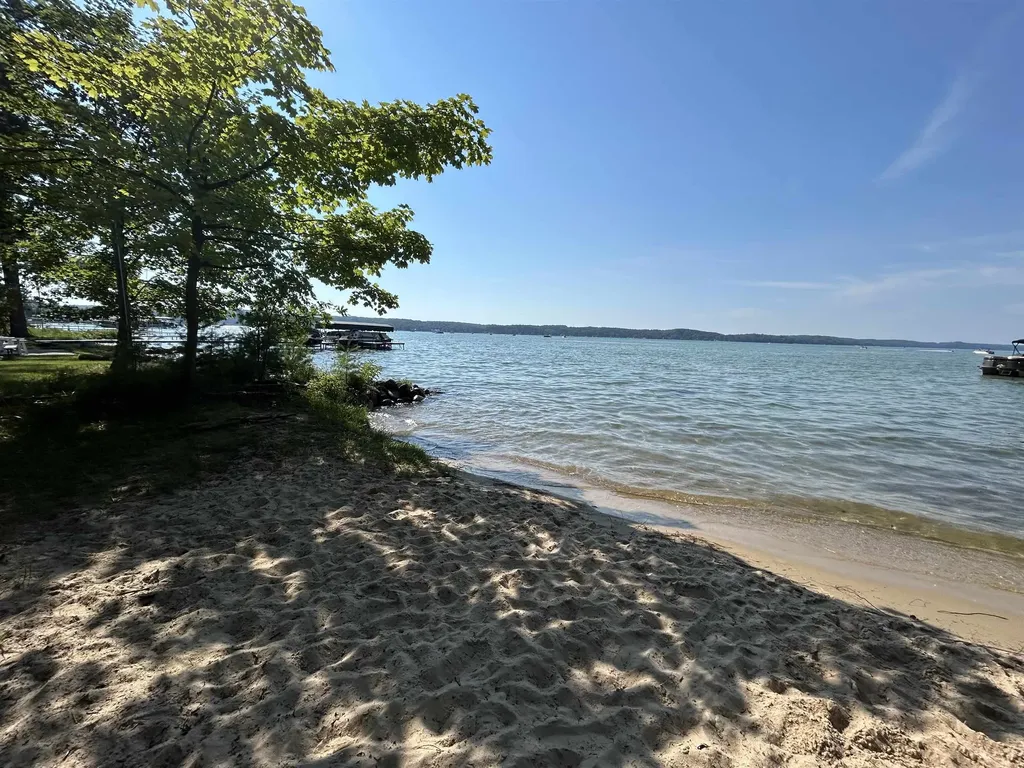 7736 NW Ladd Drive Clearwater Township MI 49676