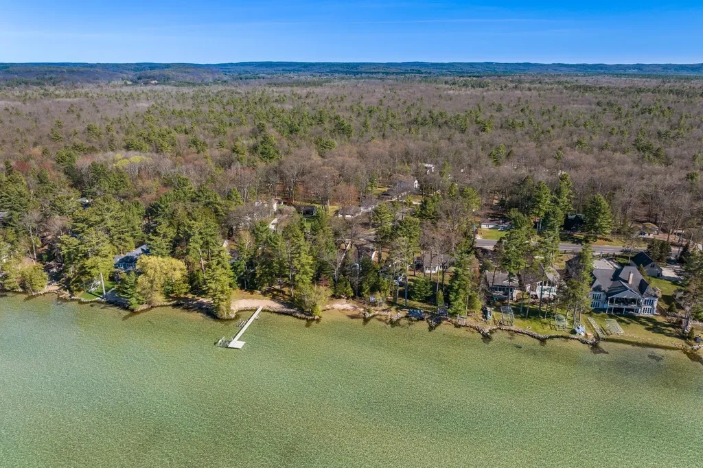 7736 NW Ladd Drive Clearwater Township MI 49676