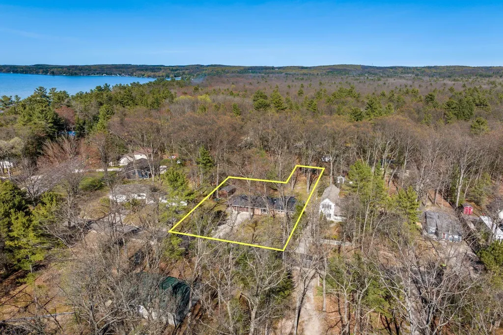 7736 NW Ladd Drive Clearwater Township MI 49676
