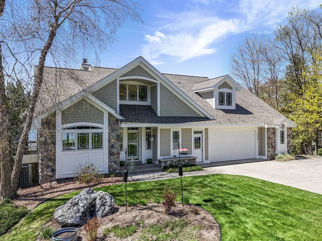 6525 Peninsula Drive Peninsula Township MI 49686