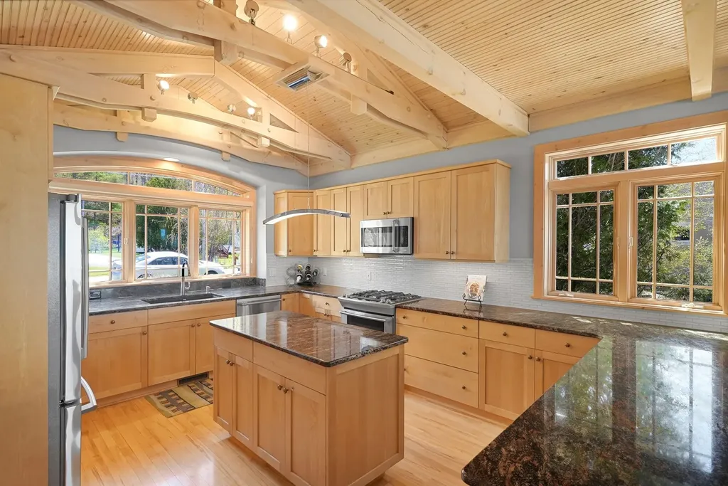 6525 Peninsula Drive Peninsula Township MI 49686