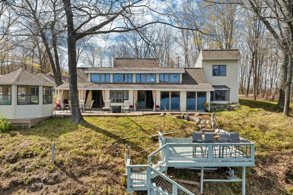 7093 Little Twin Lake Road NE Coldsprings Township MI 49659