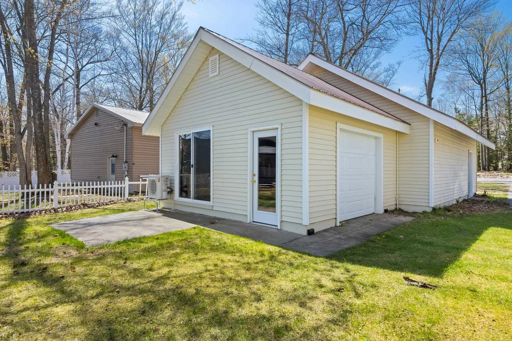 7093 Little Twin Lake Road NE Coldsprings Township MI 49659