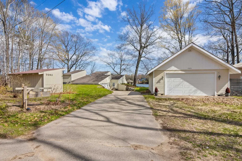 7093 Little Twin Lake Road NE Coldsprings Township MI 49659