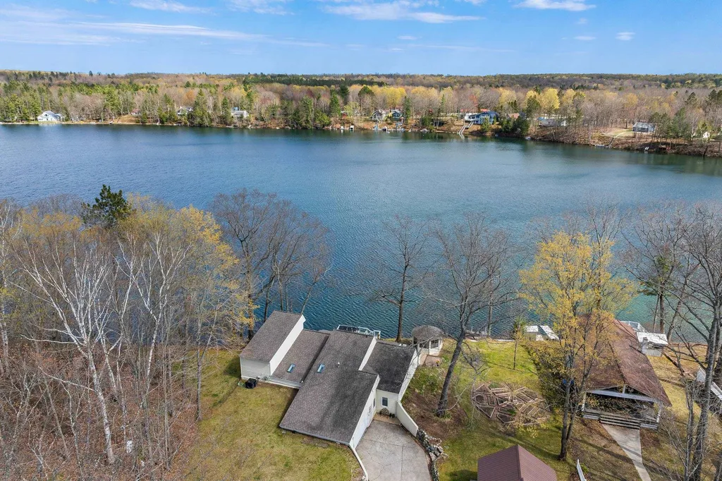 7093 Little Twin Lake Road NE Coldsprings Township MI 49659
