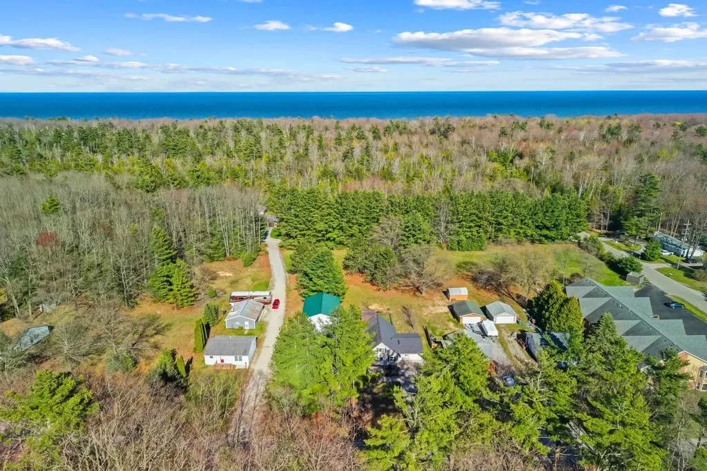 7936 E Cedar Lake Drive Oscoda Charter Township MI 48738