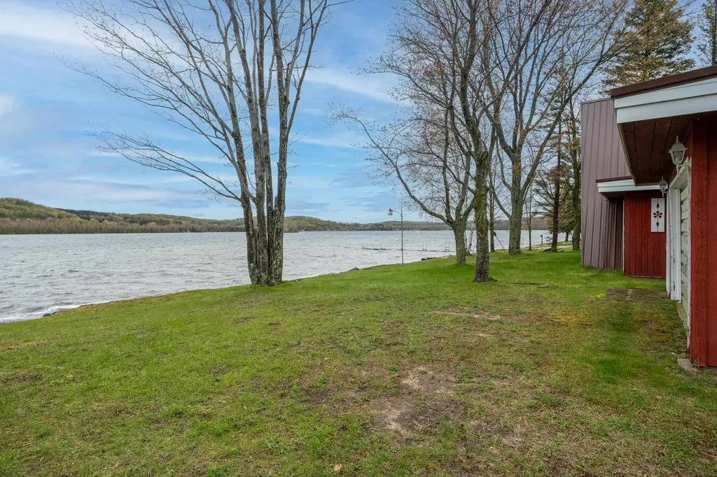 2100 Walleye Lane Kearney Township MI 49615