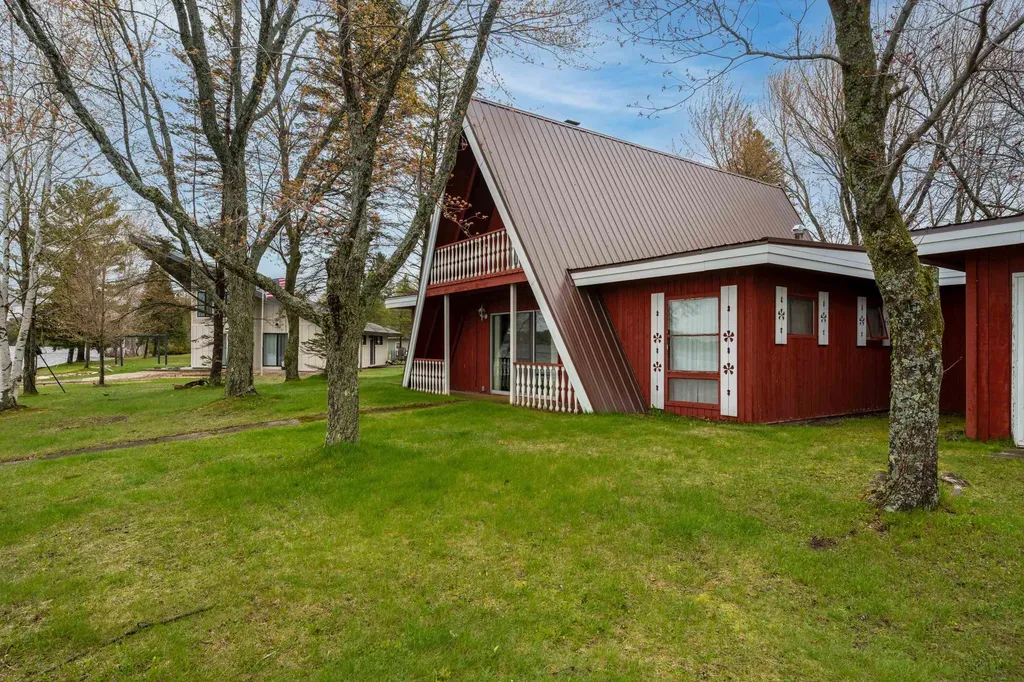 2100 Walleye Lane Kearney Township MI 49615