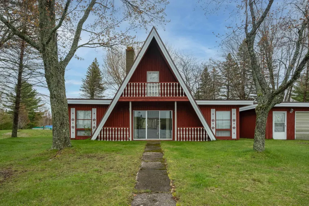 2100 Walleye Lane Kearney Township MI 49615