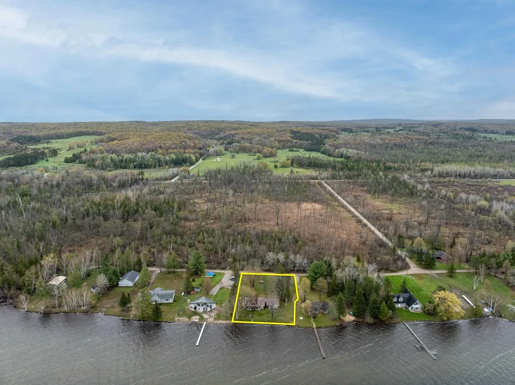 2100 Walleye Lane Kearney Township MI 49615