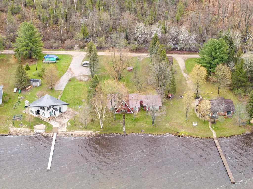 2100 Walleye Lane Kearney Township MI 49615