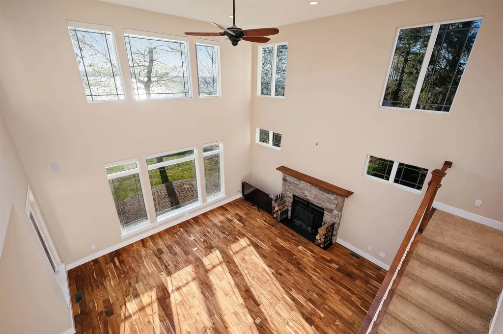 6860 Peninsula Drive Peninsula Township MI 49686