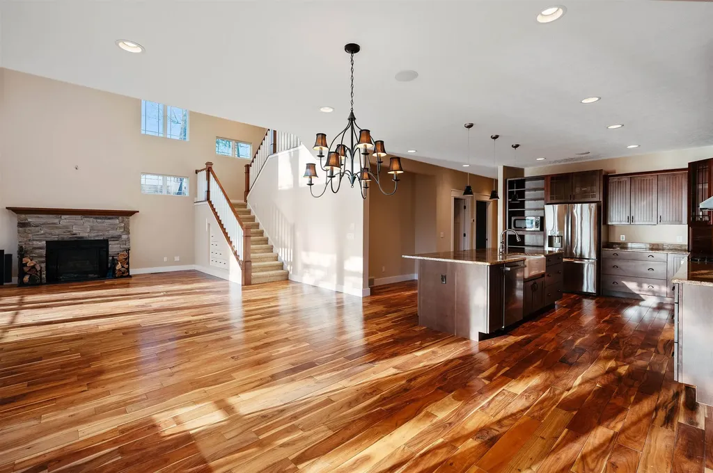 6860 Peninsula Drive Peninsula Township MI 49686