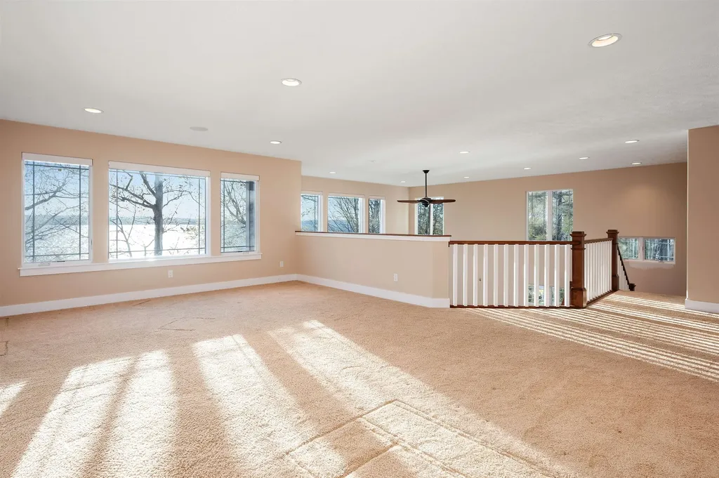 6860 Peninsula Drive Peninsula Township MI 49686