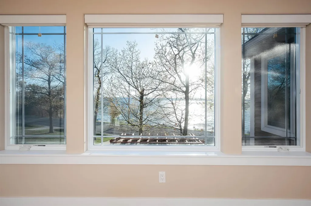 6860 Peninsula Drive Peninsula Township MI 49686