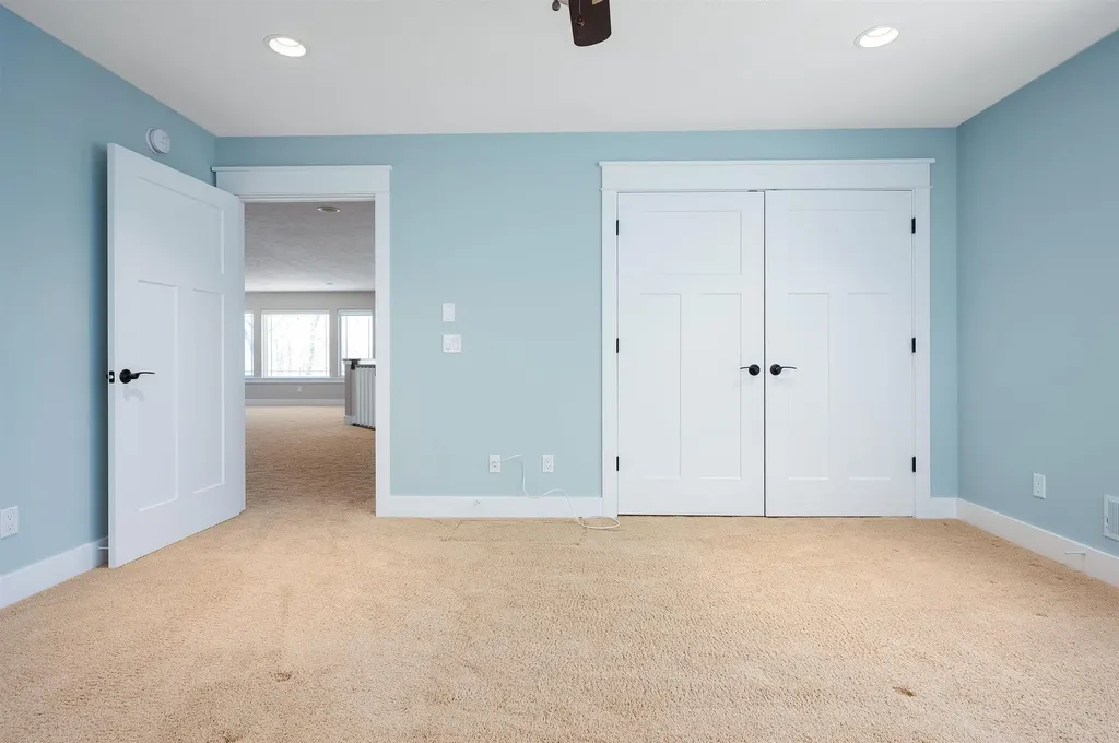 6860 Peninsula Drive Peninsula Township MI 49686