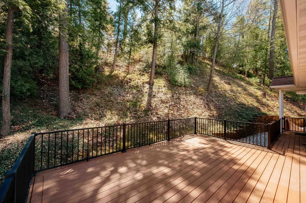 6860 Peninsula Drive Peninsula Township MI 49686