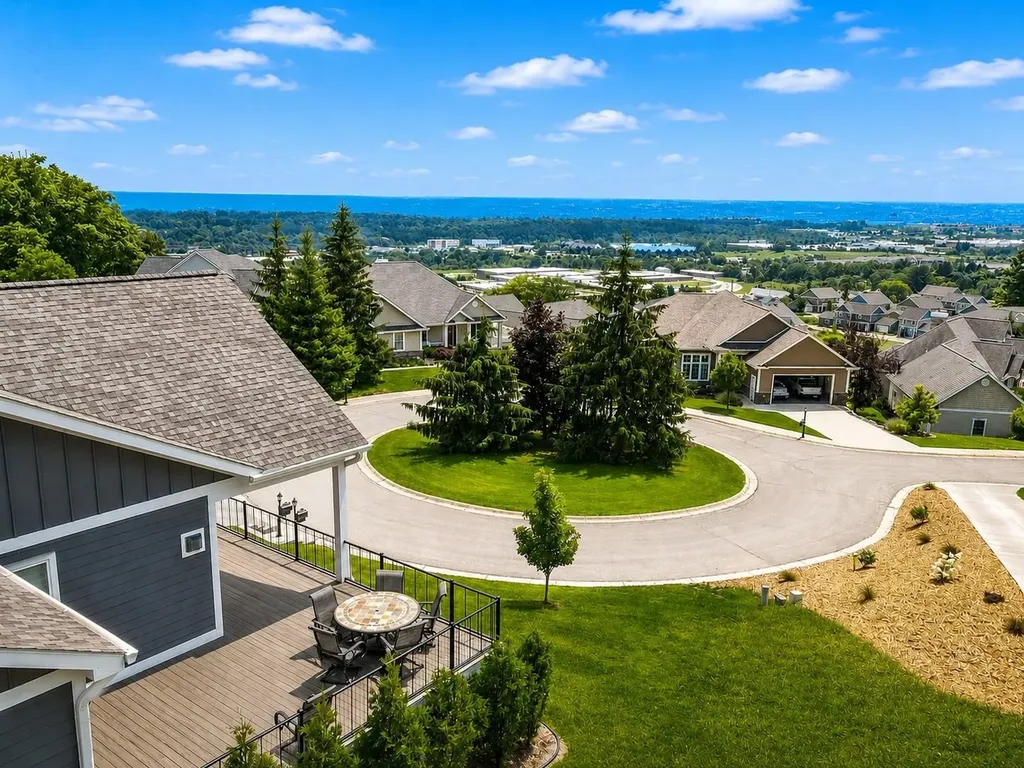 4245 Eagles View Garfield Charter Township MI 49684