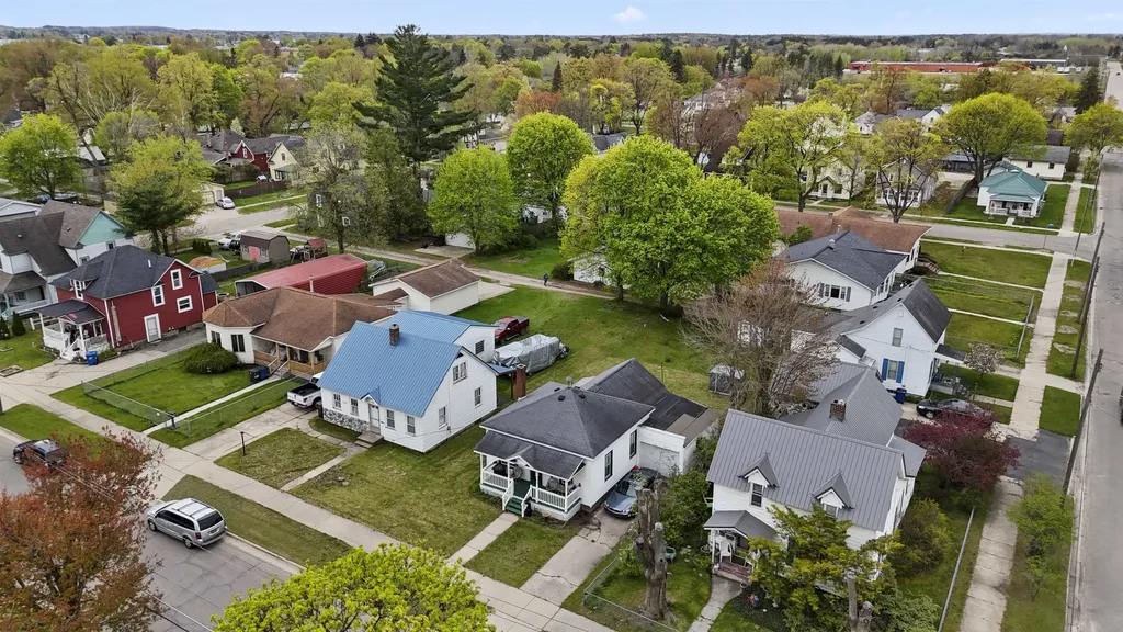 865 Farrar Street Cadillac City MI 49601