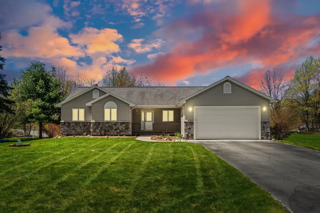 8673 Sun Bay Court Acme Township MI 49690