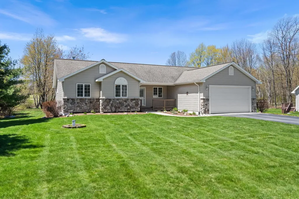 8673 Sun Bay Court Acme Township MI 49690