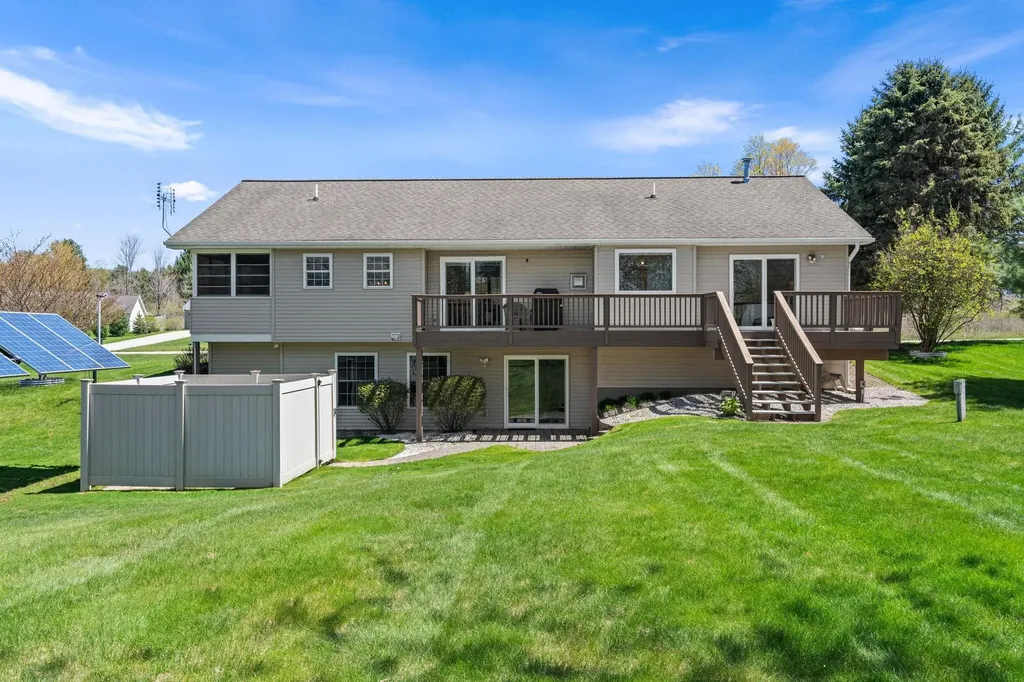 8673 Sun Bay Court Acme Township MI 49690