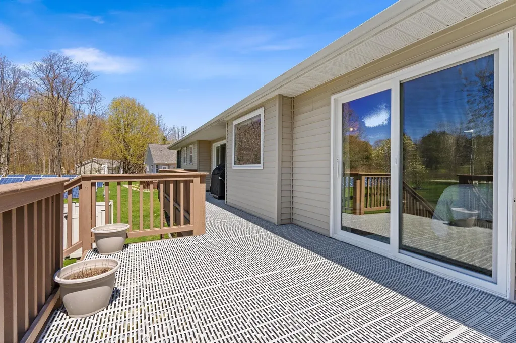 8673 Sun Bay Court Acme Township MI 49690