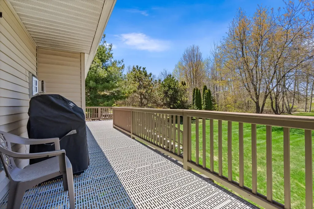 8673 Sun Bay Court Acme Township MI 49690
