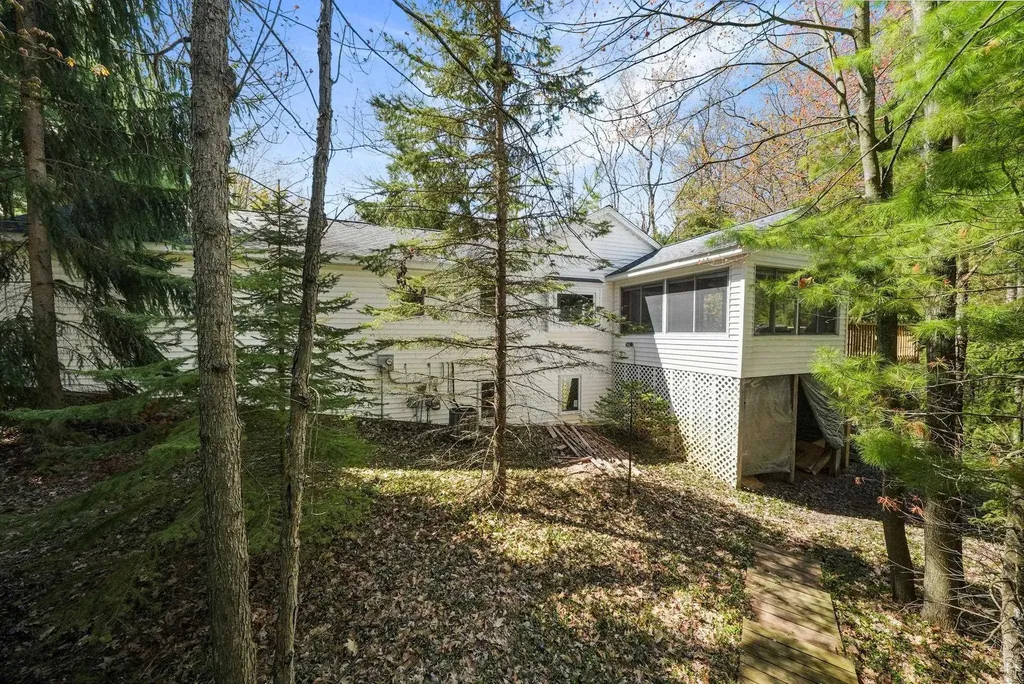 3317 N Timberwood Drive Acme Township MI 49686