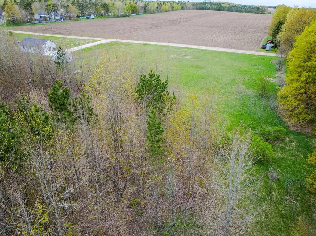 Parcel D Kuhn Drive Hanover Township MI 49620