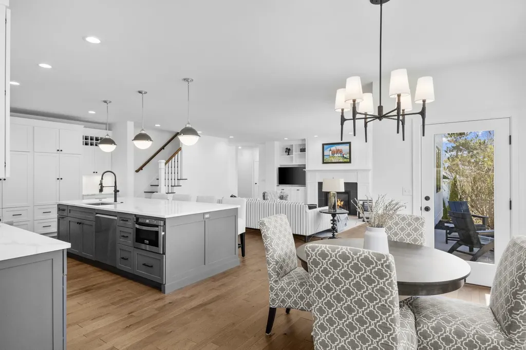 91 Vineyard Ridge Drive Peninsula Township MI 49686