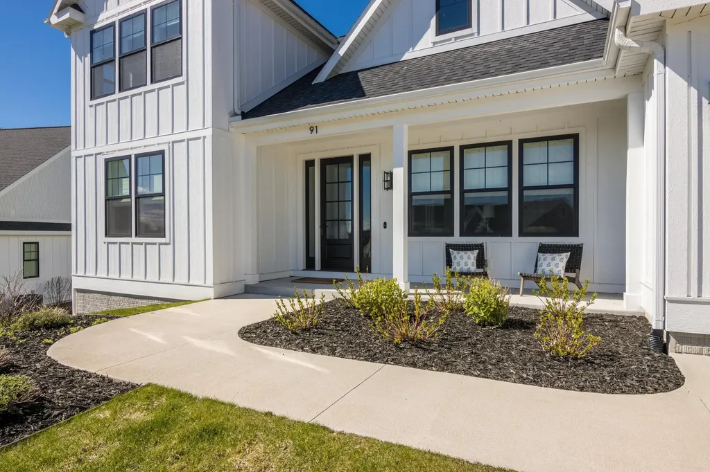 91 Vineyard Ridge Drive Peninsula Township MI 49686