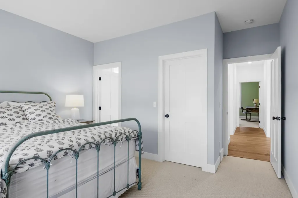 91 Vineyard Ridge Drive Peninsula Township MI 49686