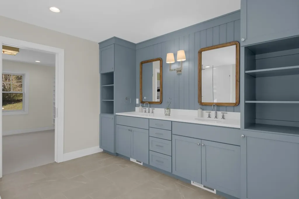 91 Vineyard Ridge Drive Peninsula Township MI 49686
