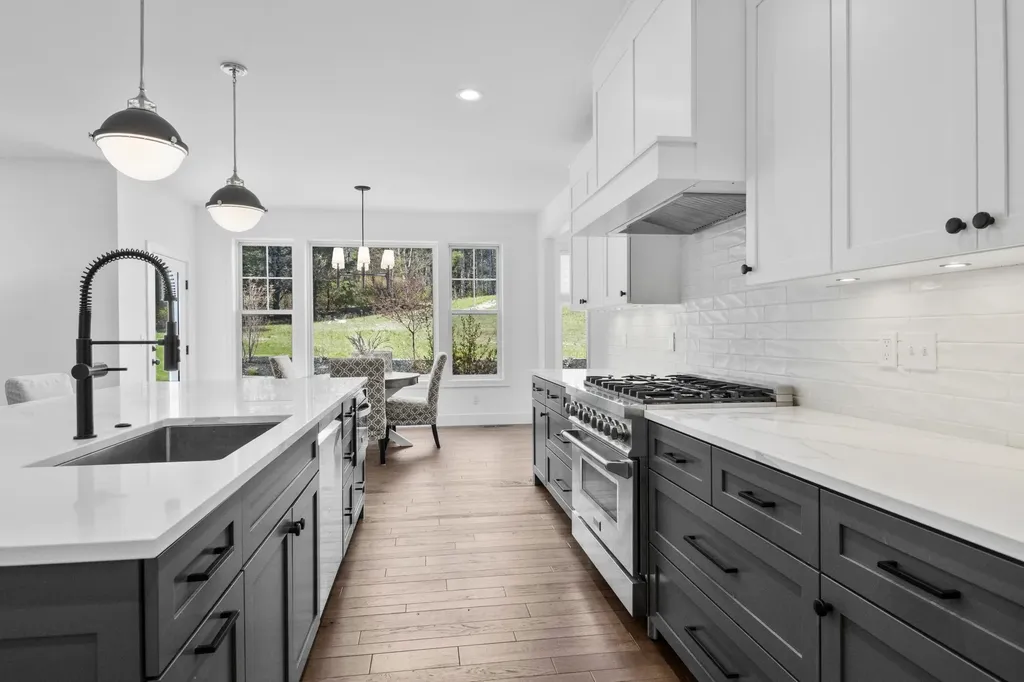 91 Vineyard Ridge Drive Peninsula Township MI 49686
