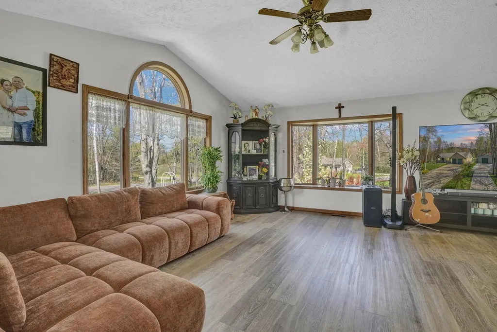 6304 Avon Lane Clam Lake Township MI 49601