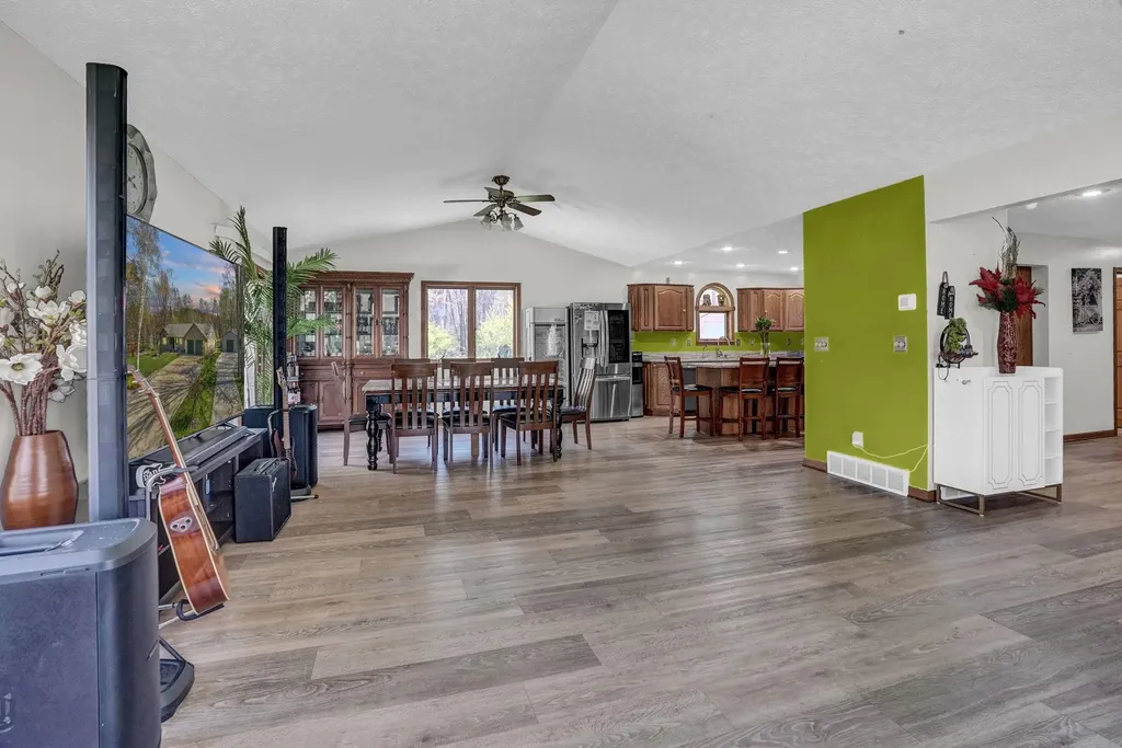 6304 Avon Lane Clam Lake Township MI 49601
