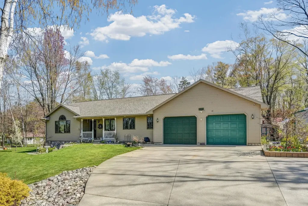 6304 Avon Lane Clam Lake Township MI 49601