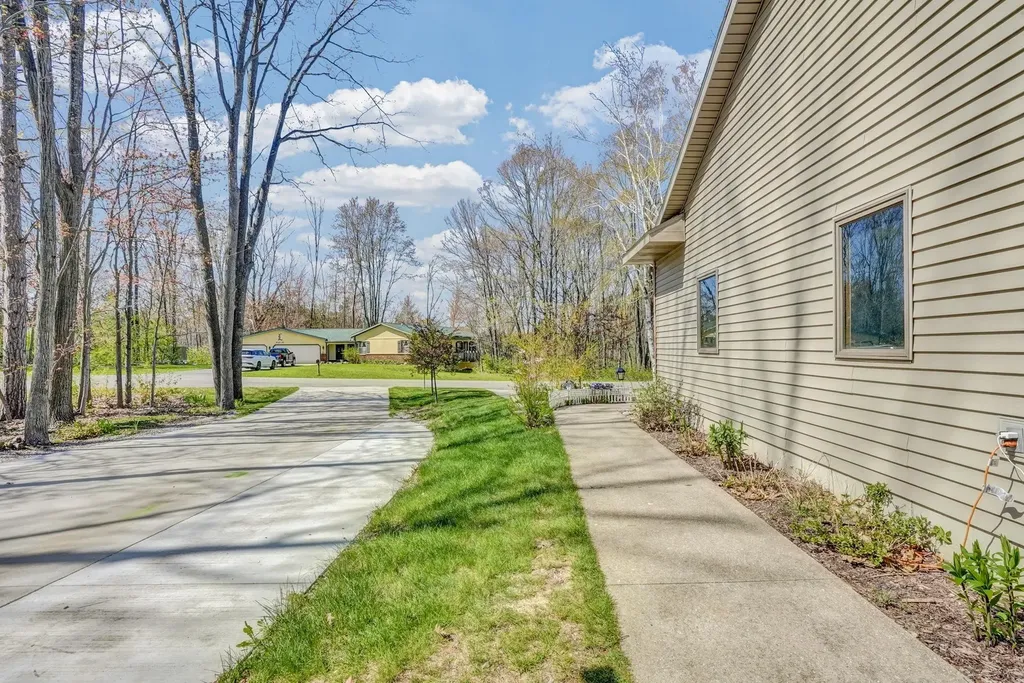 6304 Avon Lane Clam Lake Township MI 49601