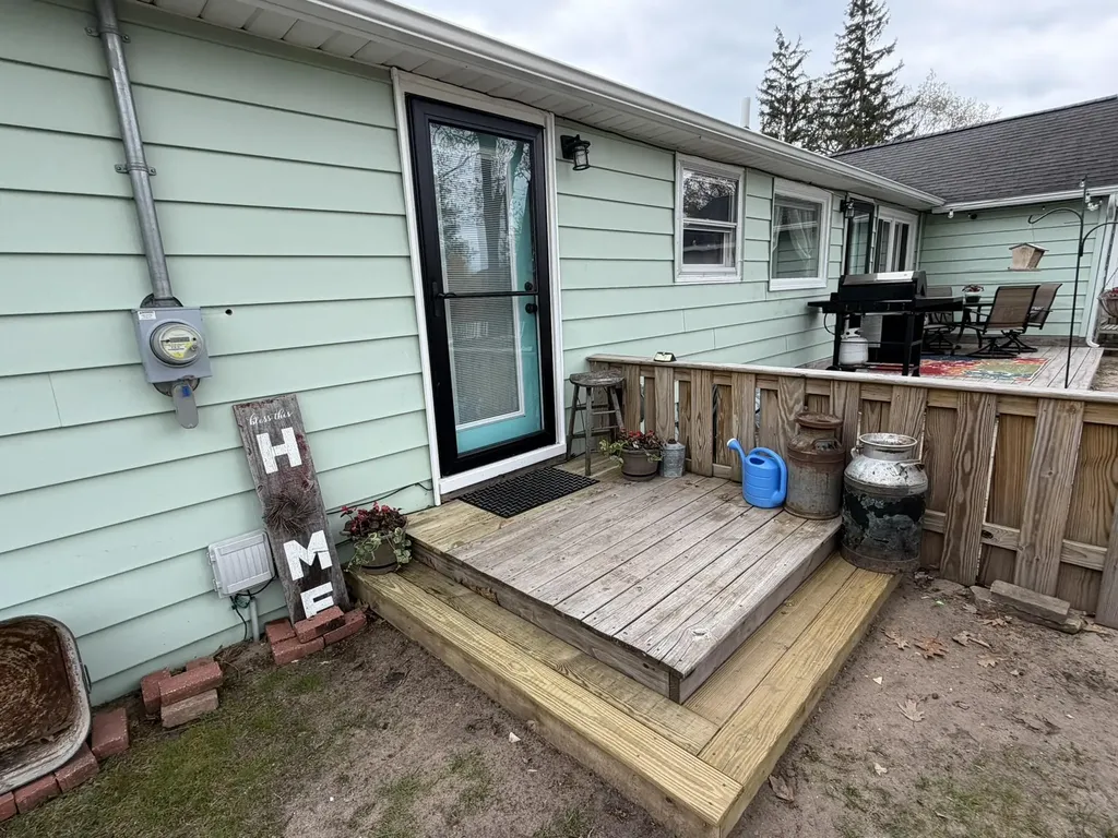 722 S Lakeshore Drive Lake City City MI 49651