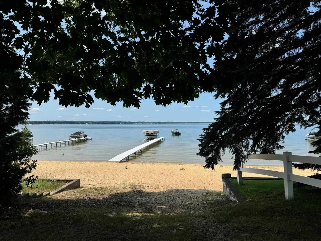 722 S Lakeshore Drive Lake City City MI 49651