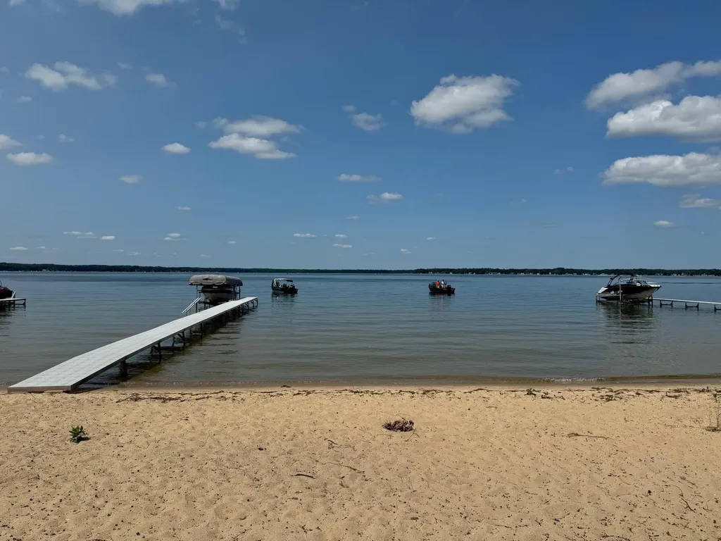 722 S Lakeshore Drive Lake City City MI 49651