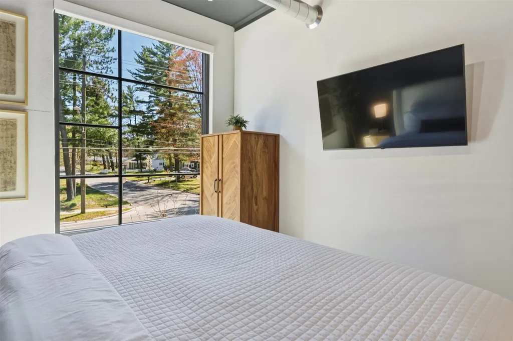 1825 E Eighth Street Traverse City City MI 49686