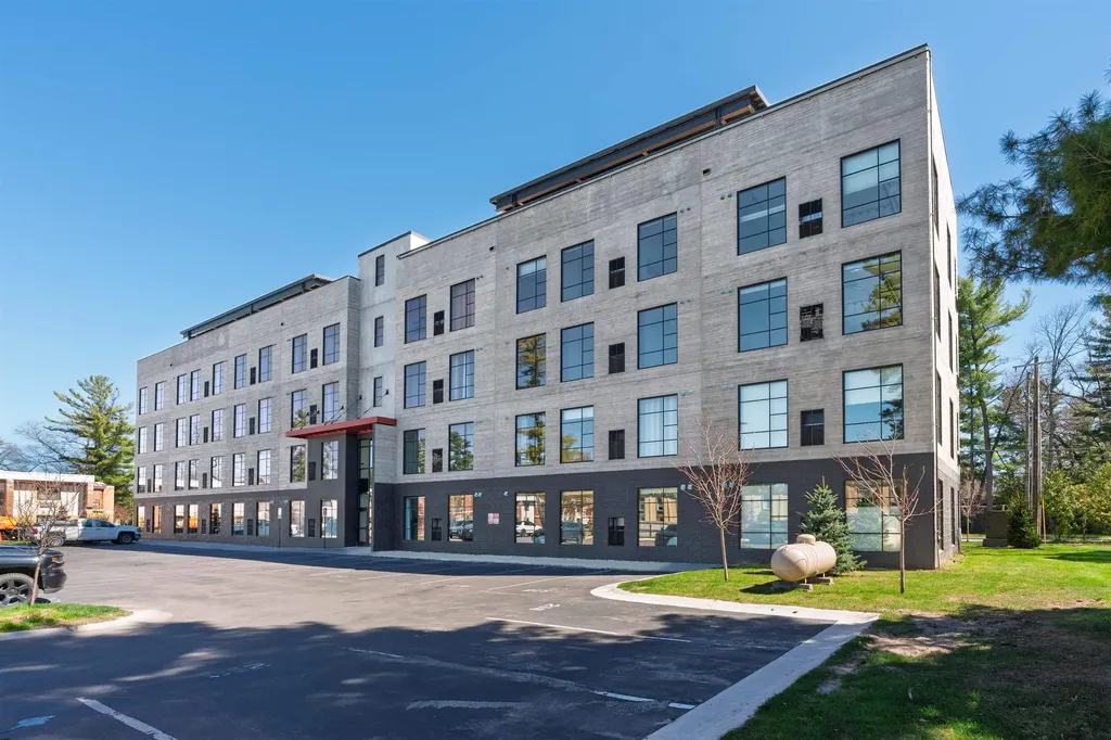 1825 E Eighth Street Traverse City City MI 49686