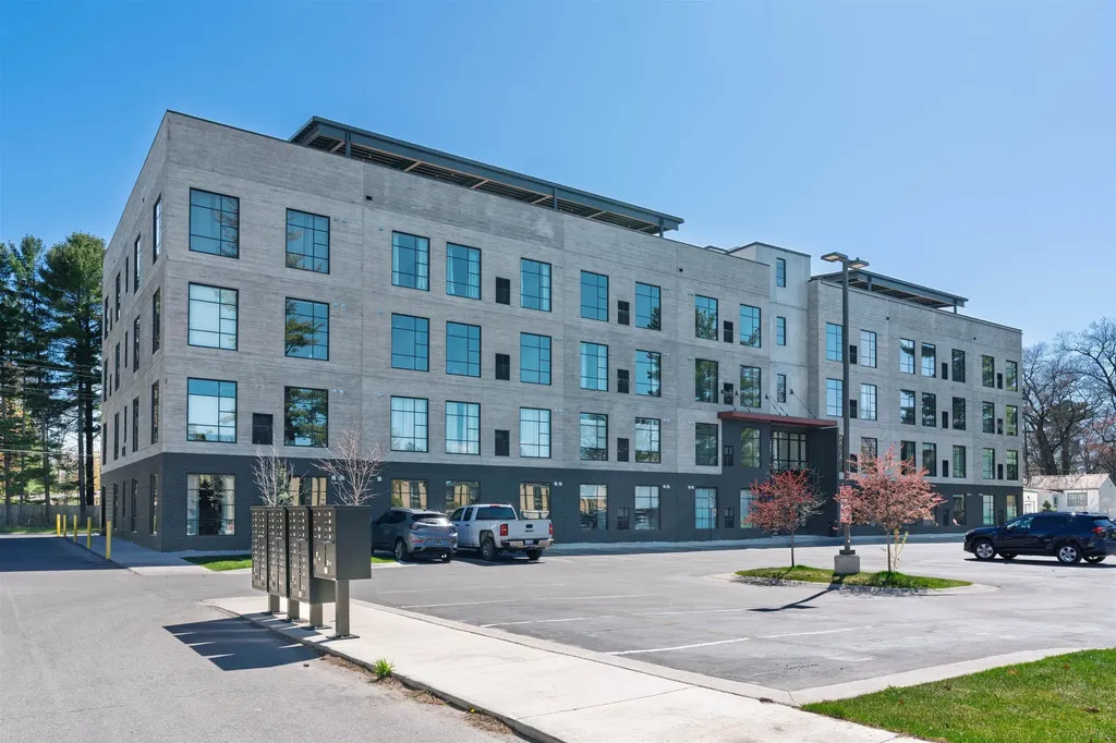 1825 E Eighth Street Traverse City City MI 49686