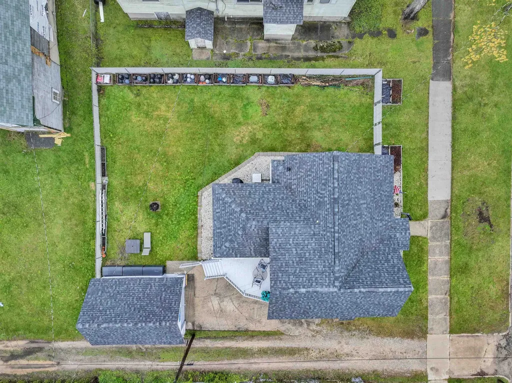 208 Blodgett Cadillac City MI 49601